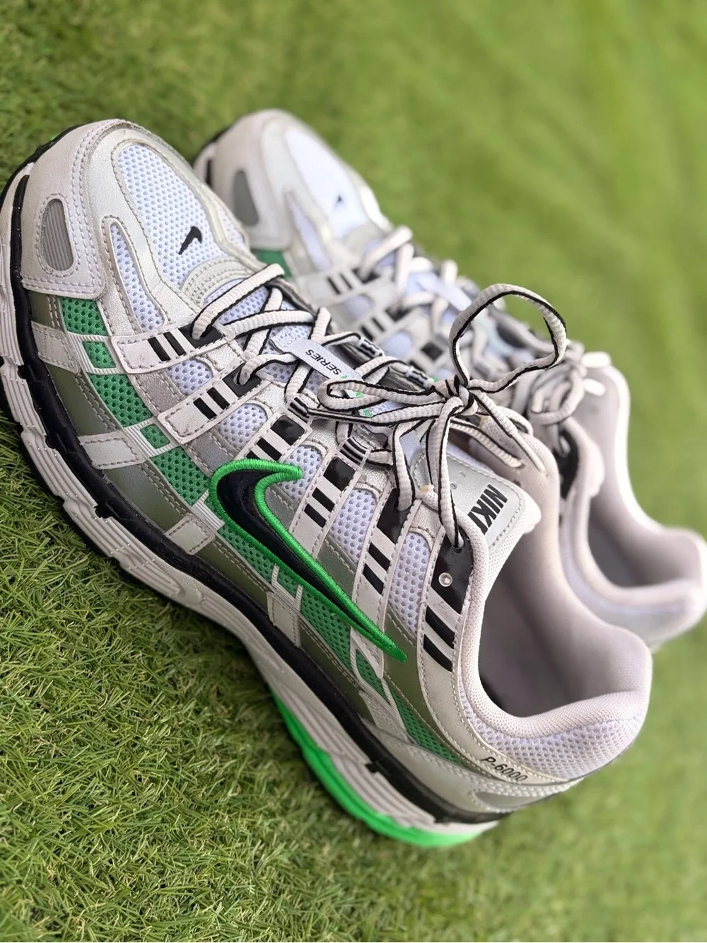 P 6000 Nike Men’s White and Green Mesh Running Sneakers